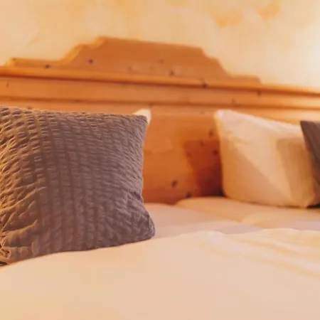Bed & Breakfast Neukirchner Hof 3*