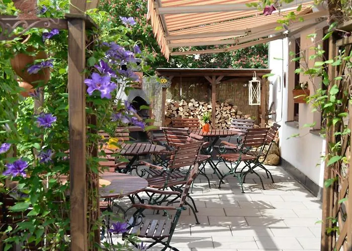 Bed & Breakfast Neukirchner Hof 3*