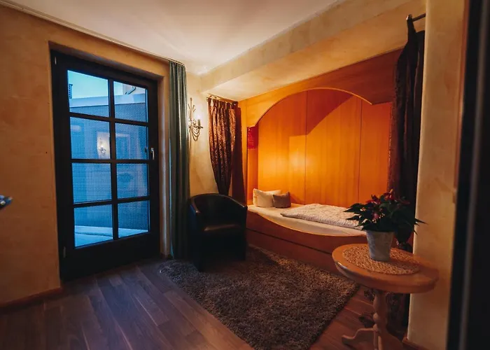 Neukirchner Hof Bed & Breakfast 3*