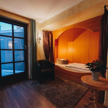 Neukirchner Hof Hotel 3*