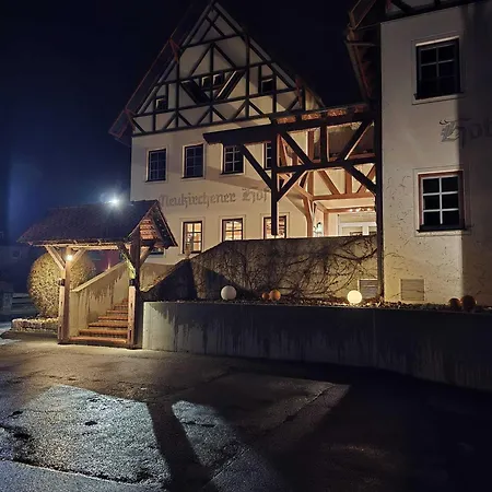 Hotel Neukirchner Hof 3*